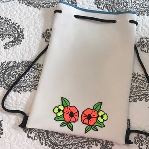 TRIANGL "DREE" NEOPRENE BAG 🌞